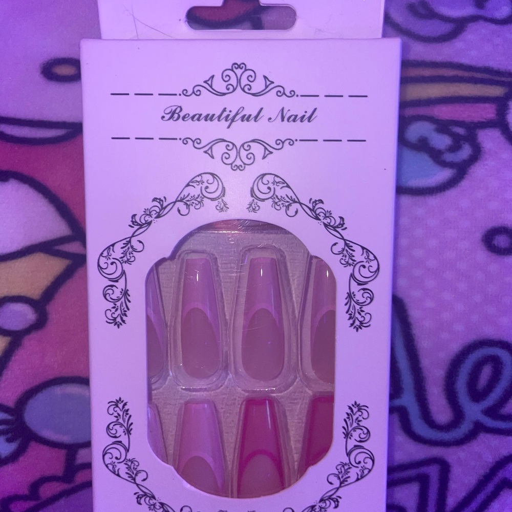 Pink French-tip Press on Nails 24pcs